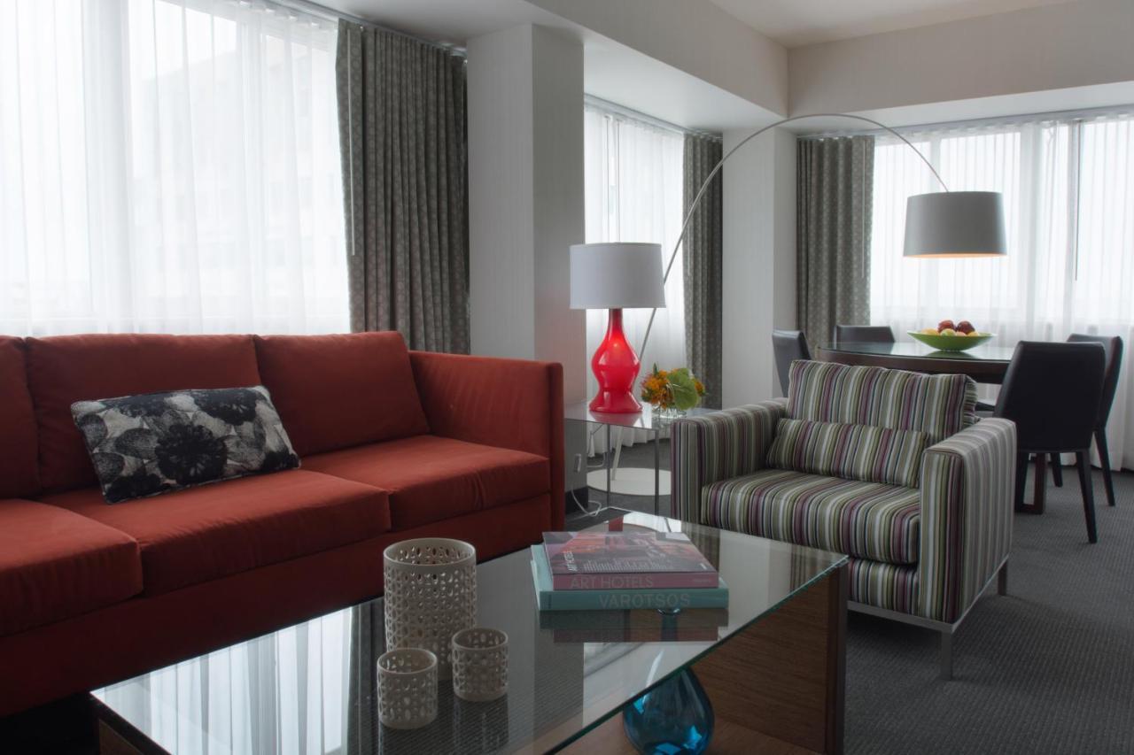 Hotel Murano Такома Екстер'єр фото A suite at the Hotel Commonwealth